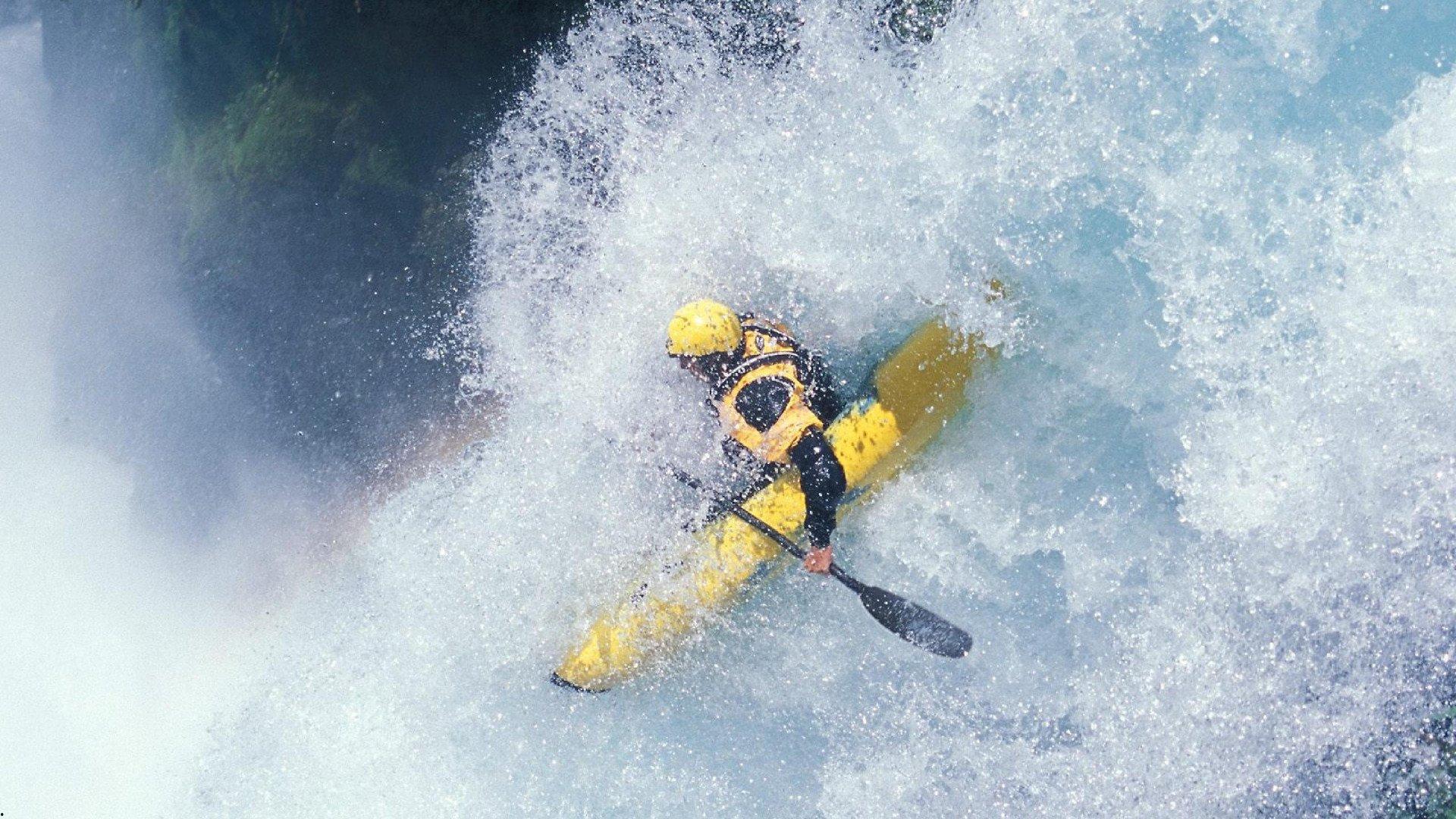 意超杯半决赛，内雷斯、霍伊伦破门，AC米
